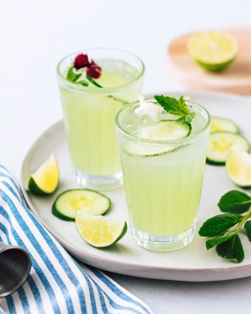 Elevate this traditional tipple with the five-ingredient Cucumber Vodka Soda! Made with fresh cucumber juice, a squeeze of lime juice, honey, club soda, and your choice of vodka!